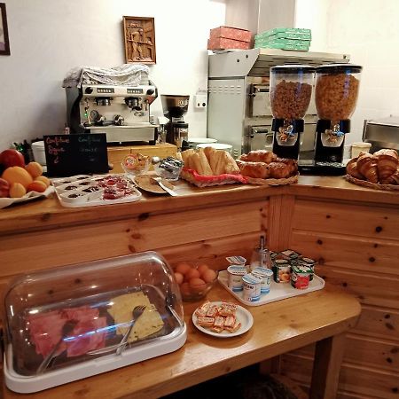 Hotel Restaurant Glaizette LʼArgentière-la-Bessée Exteriör bild