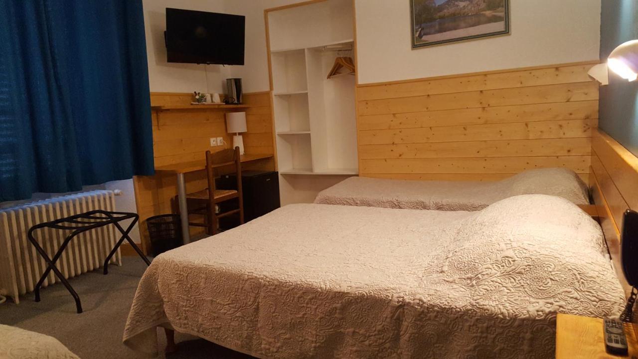 Hotel Restaurant Glaizette LʼArgentière-la-Bessée Exteriör bild