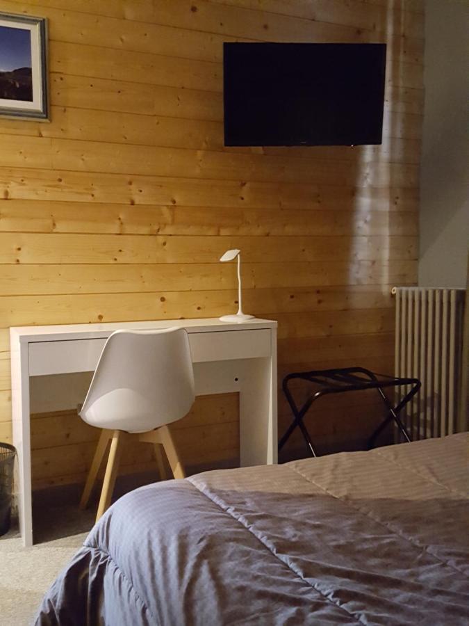 Hotel Restaurant Glaizette LʼArgentière-la-Bessée Exteriör bild