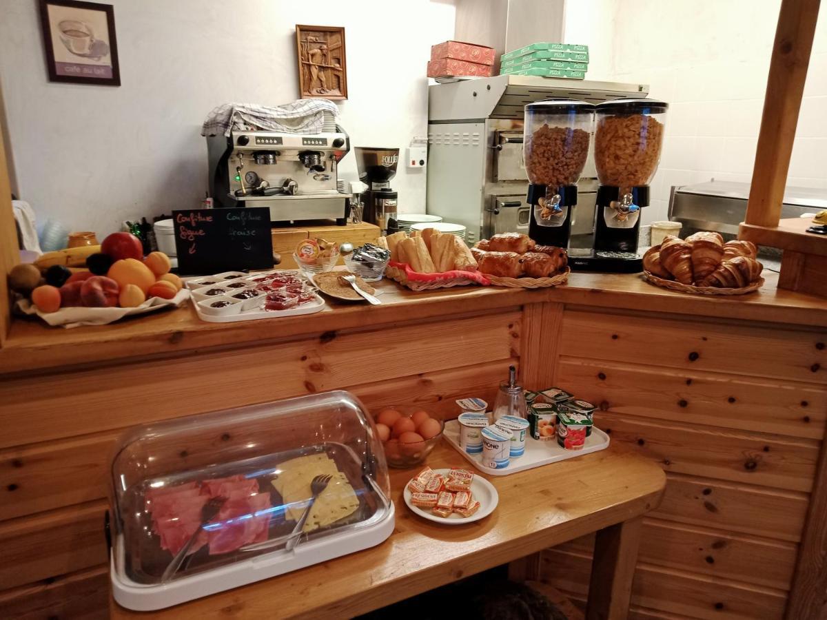 Hotel Restaurant Glaizette LʼArgentière-la-Bessée Exteriör bild