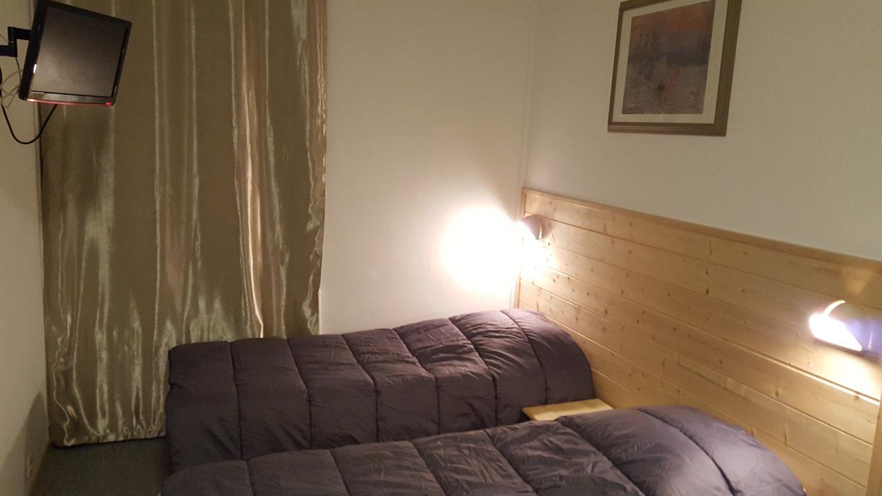 Hotel Restaurant Glaizette LʼArgentière-la-Bessée Exteriör bild