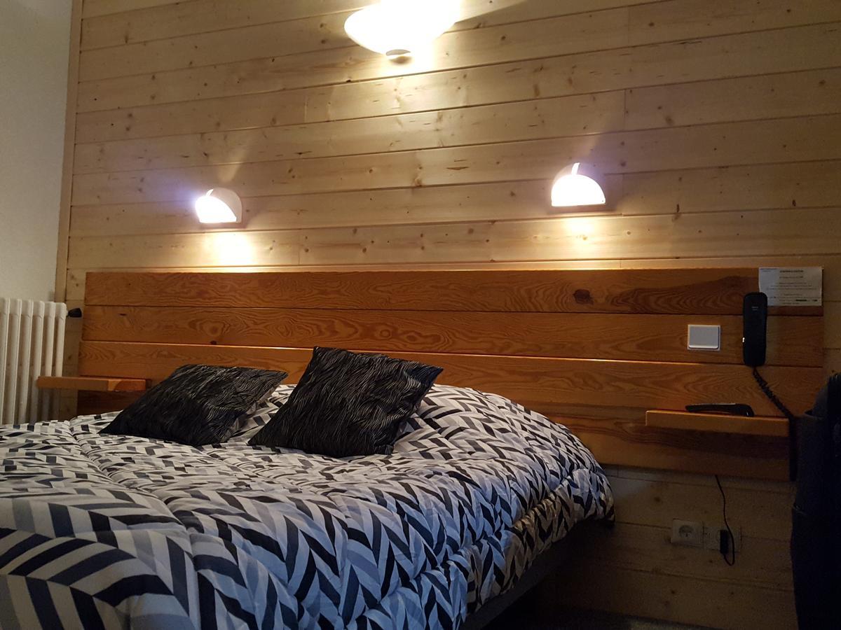 Hotel Restaurant Glaizette LʼArgentière-la-Bessée Exteriör bild